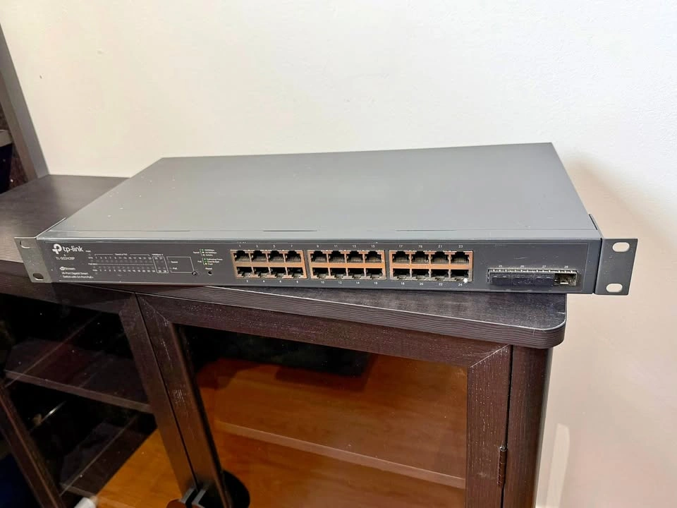 TP-Link JetStream TL-SG2428P (24-Port Gigabit Smart Managed PoE+