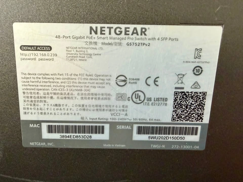 Netgear ProSafe GS752TP v2 - photo 2