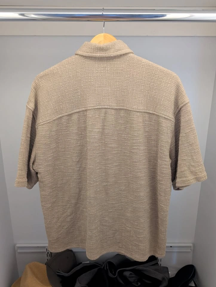 Pull&Bear Men's Textured Oversized Short Sleeve Shirt (Khaki) S - photo 3