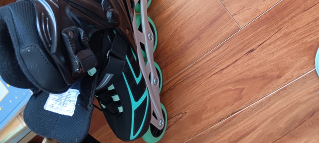 New Inline skates Size 7