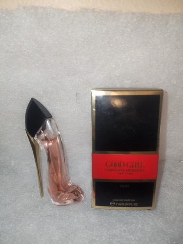 Carolina Herrera Very Good Girl MINI Eau de Parfum Splash 7ml - photo 3