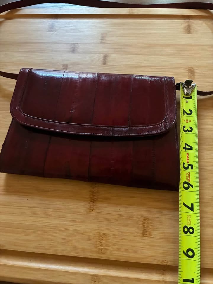 Burgundy eel skin handbag - photo 3