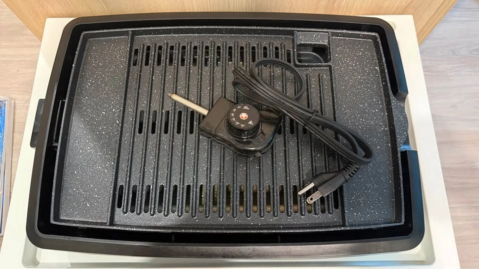 Starfrit The Rock Indoor Smokeless BBQ Grill – Excellent Conditi - photo 3