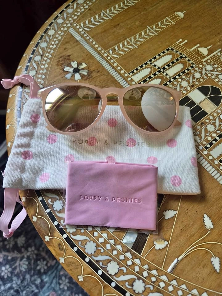Brand New Poppy & Peonies Sunglasses Set