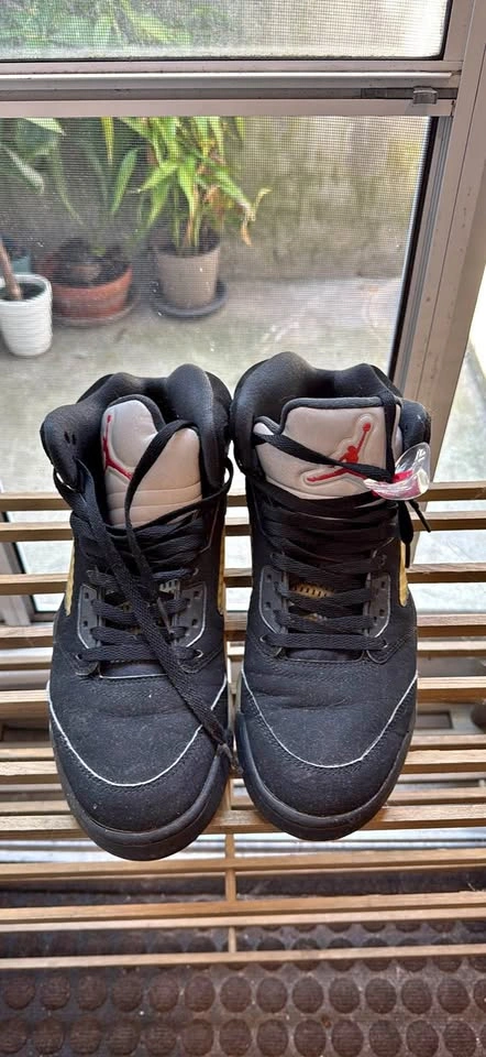 Nike Air Jordan 5 Retro Black Metallic - Men US 9.5