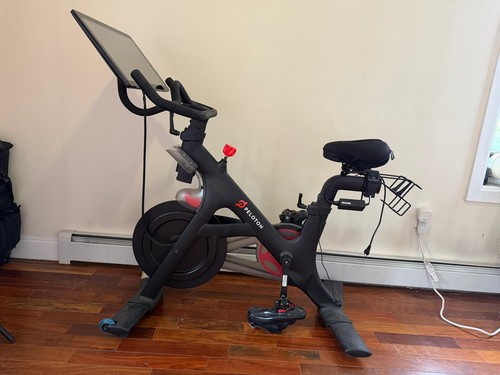 Peloton PLTN-RB1VO Aerobic Training Cycle w/ Touchscreen, Black