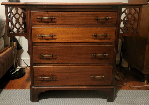 1930s Charak Furniture Co. Mahogany Four Drawer Chest - photo 2