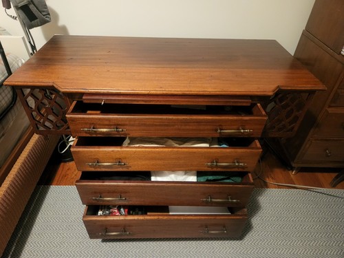 1930s Charak Furniture Co. Mahogany Four Drawer Chest - photo 4