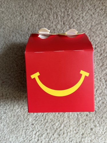 McDonald’s Happy Meal Toy 2025 Canada Burger Maker - photo 3