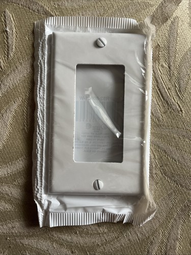 Leviton 80401-W 1-Gang Decora/GFCI Wallplate, White