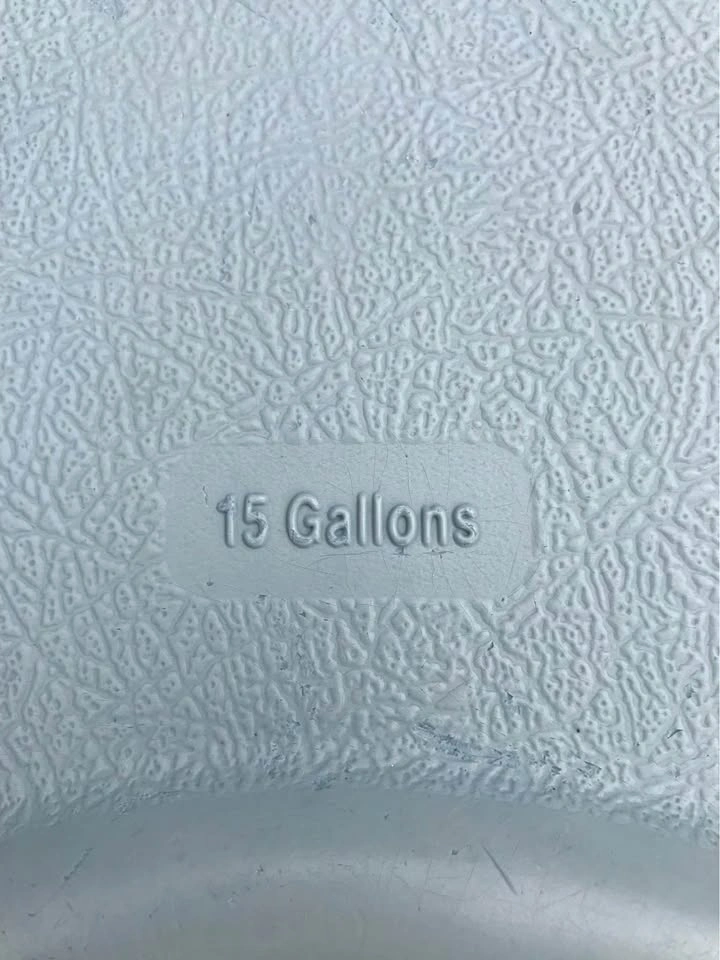 15 gallon blue boy RV waste tank - photo 2