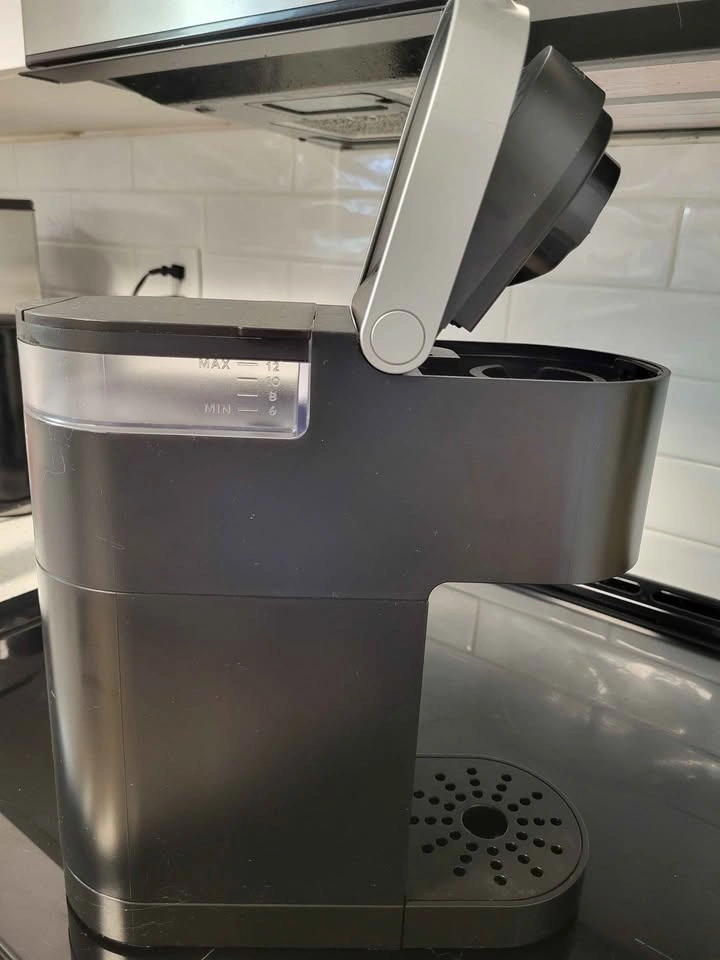 MOVING SALE: Keurig K-Mini Single Serve Coffee Maker - photo 4