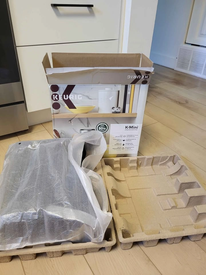 MOVING SALE: Keurig K-Mini Single Serve Coffee Maker - photo 5