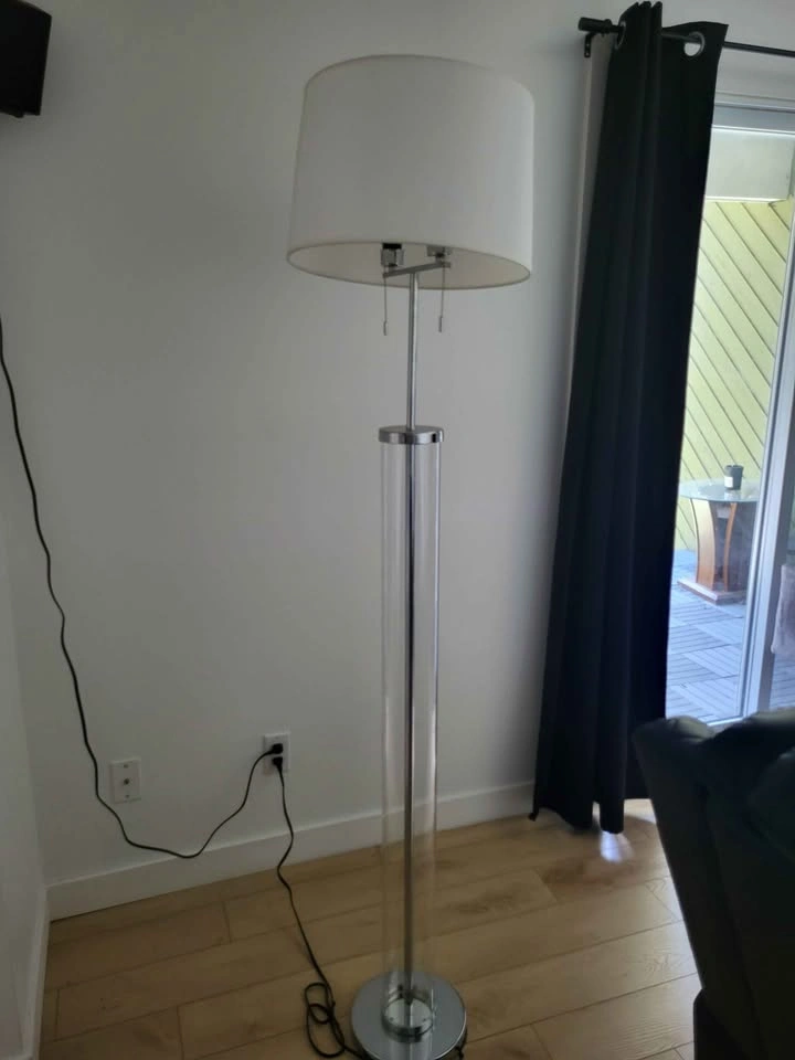 MOVING SALE: Modern 6ft Clear Glass Cylinder & Chrome Floor Lamp - photo 3