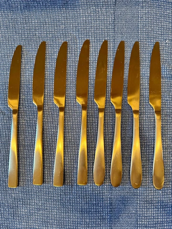Gold Flatware Set (41 pieces)