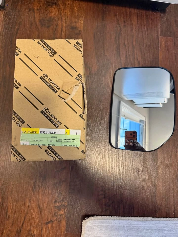 Genuine Toyota FJ Cruiser Passenger Side Mirror 87931-35A00