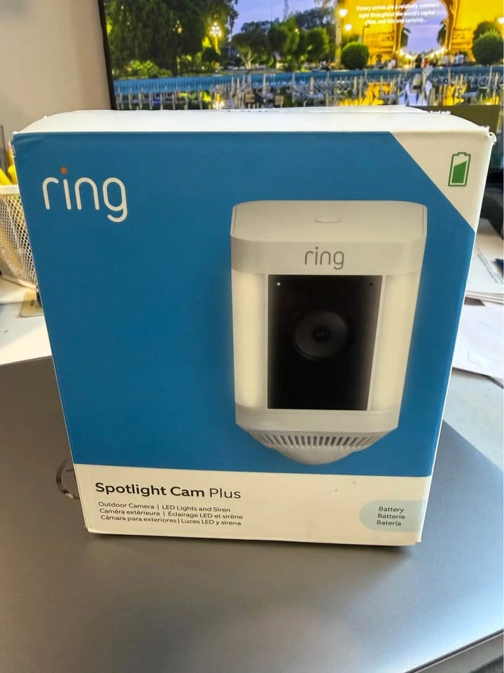 Ring Spotlight Cam Plus Battery (Open Box-Never Used) - photo 2