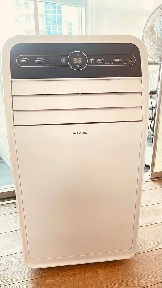 INSIGNIA Air Conditioner 12,000 BTU