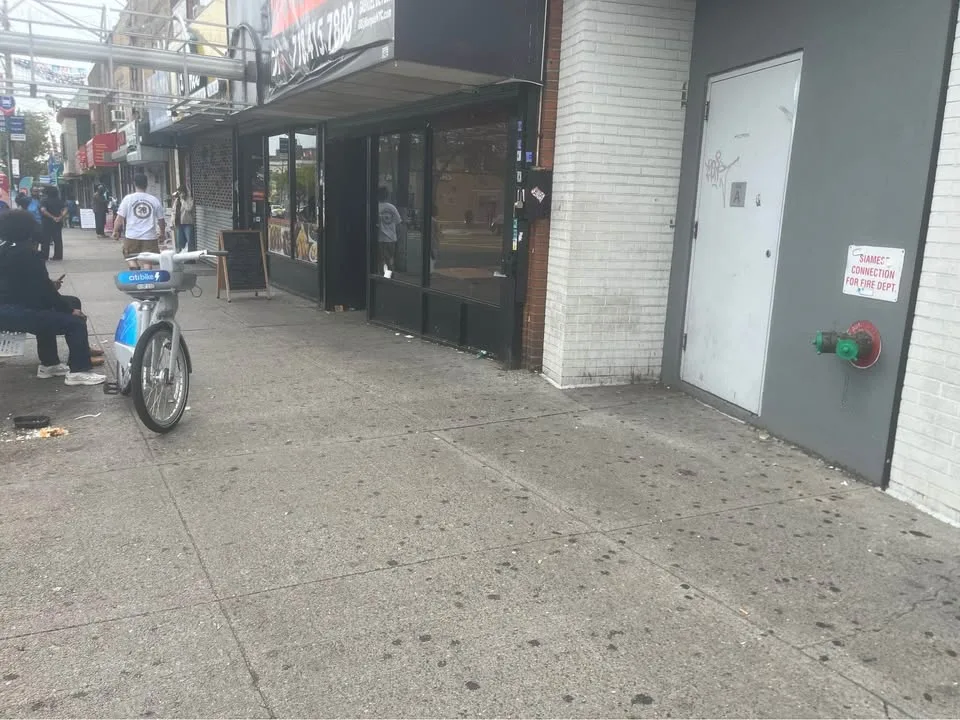 Local preparado para Restaurant en el Bronx image indicator(2)