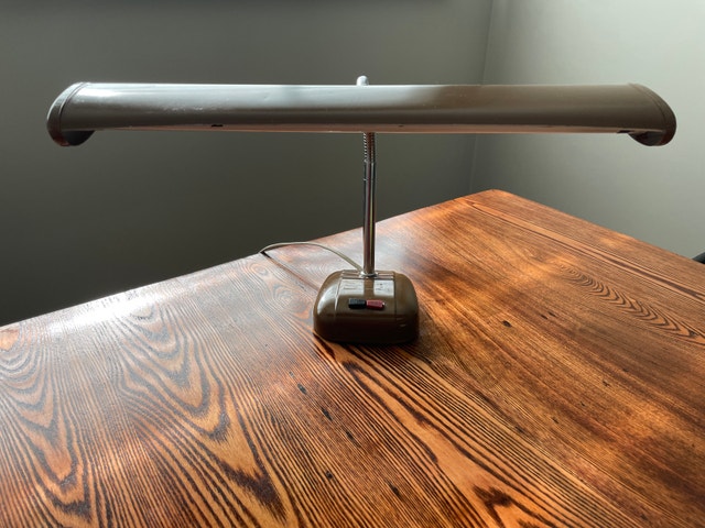 Retro desk lamp