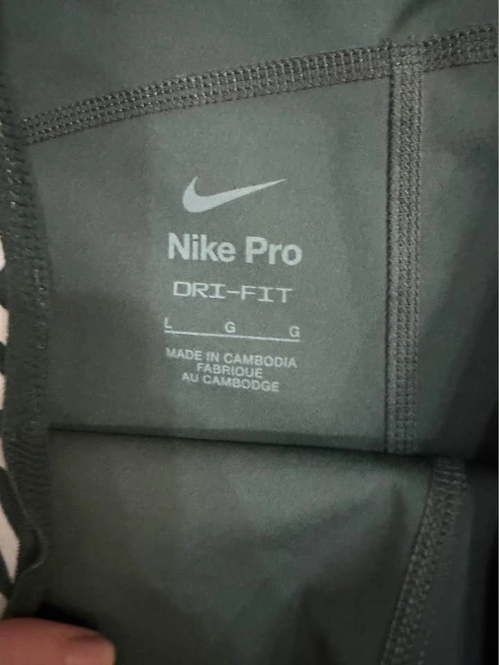 Nike Pro Womens 365 Dri-FIT 3 Inch- Large - photo 2