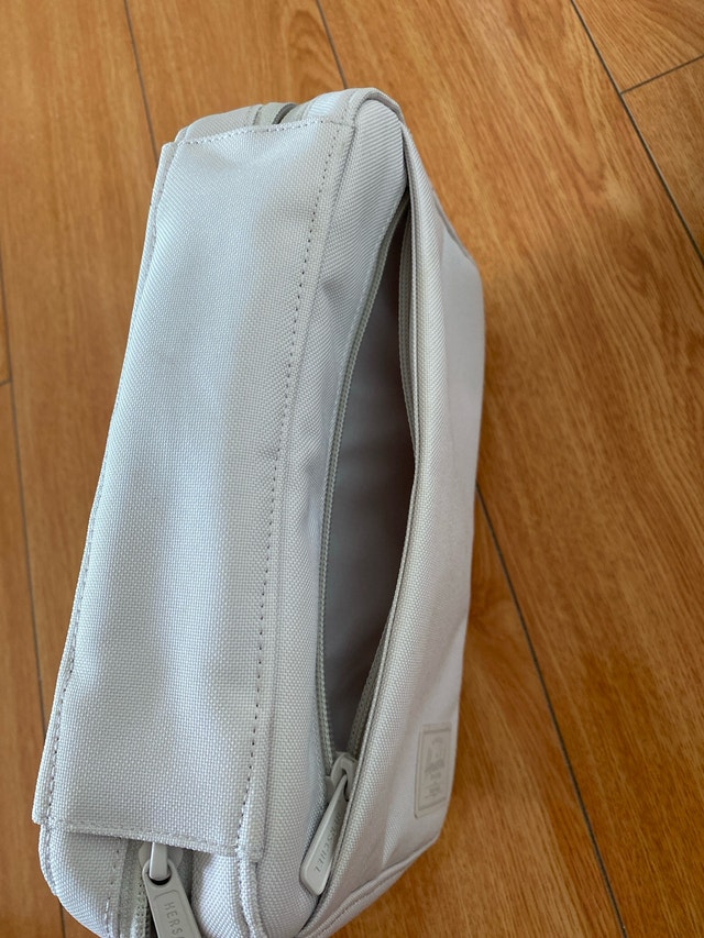 Herschel Travel Kit - photo 5