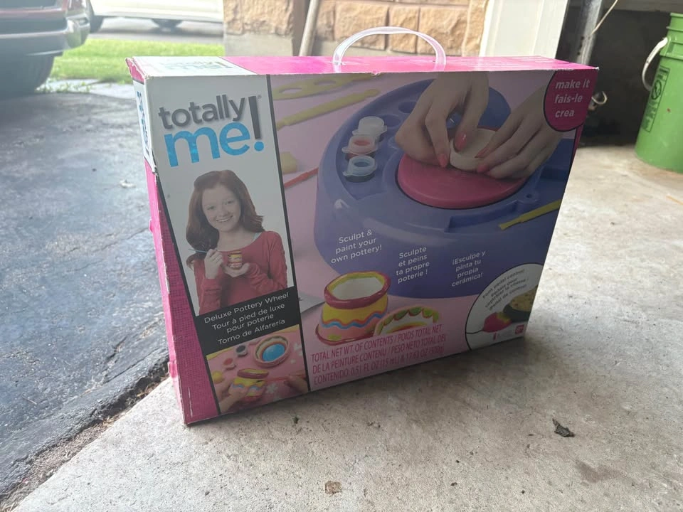 Totally Me! Deluxe Pottery Wheel Craft Kit - photo 2