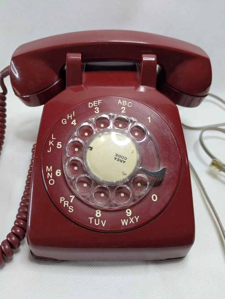 Vintage Red Western Electric Model 500D Rotary Telephone - photo 2