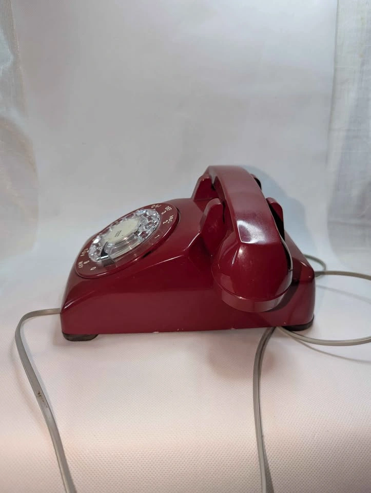 Vintage Red Western Electric Model 500D Rotary Telephone - photo 3