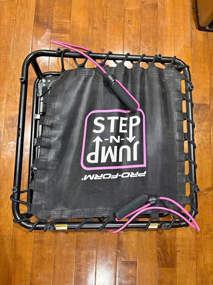 Mini Exercise Trampoline / Rebounder – Needs Repair