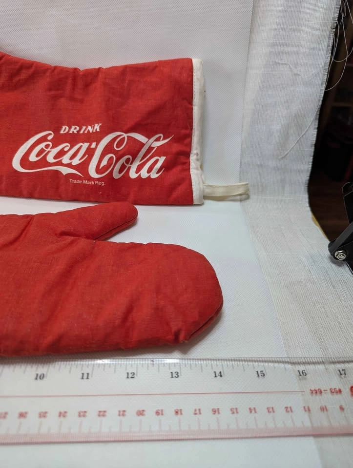 Vintage Coca Cola Coke Oven Mitts - photo 2