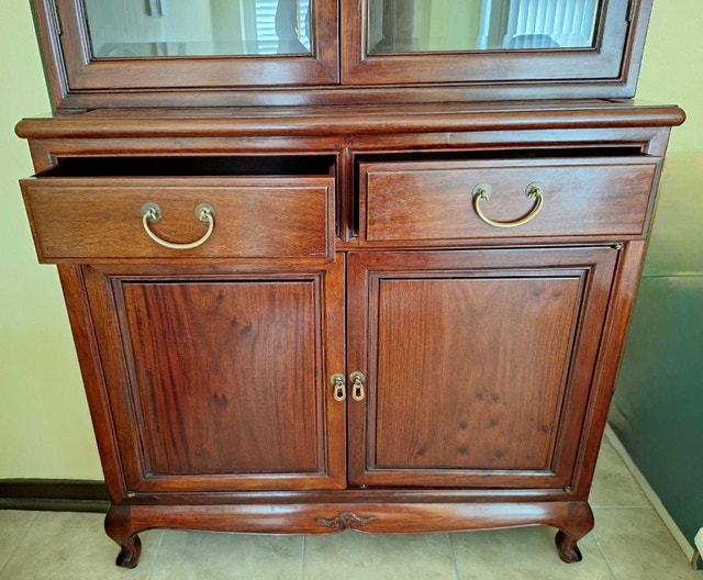 Solid Wood China Cabinet - photo 3