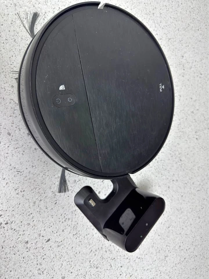 Tuya Smart Robot Vacuum Cleaner with Charging Dock