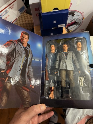 NECA The Terminator Arnold Schwarzenegger Action Figure - photo 5