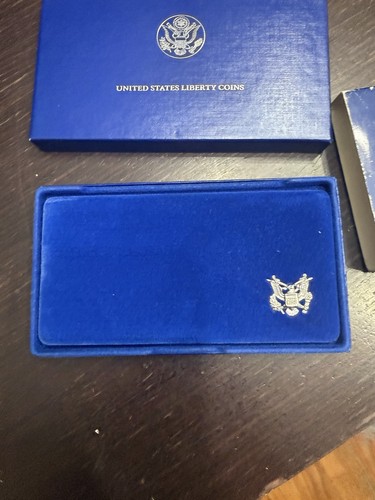 United States Liberty Coins 1886-1986 With Case MINT Condition - photo 2