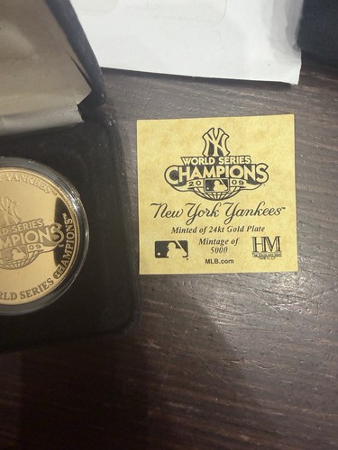 The Highland Mint New York Yankees 2009 World Series Champs Gold - photo 3