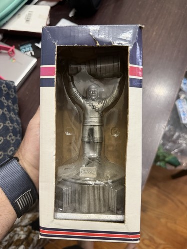 New York Rangers Mark Messier Night 2006 Gray Boxed Figurine