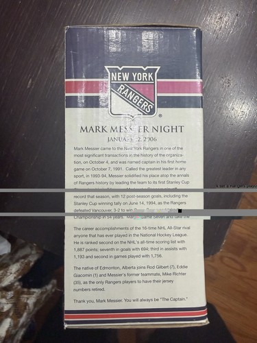 New York Rangers Mark Messier Night 2006 Gray Boxed Figurine - photo 2