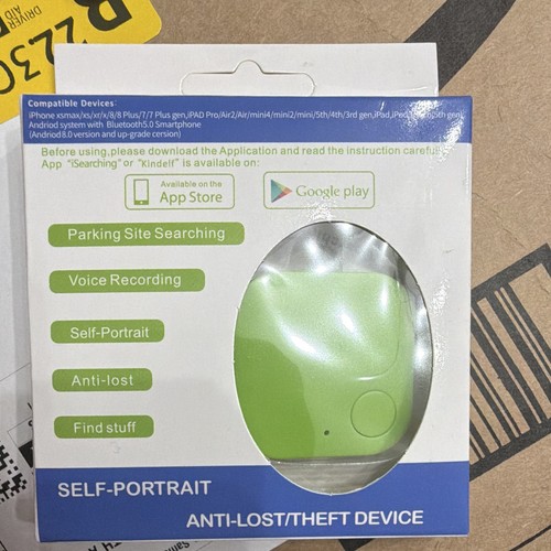 Self-Portrait Anti-Lost/Theft Bluetooth 5.0 Tracker, Green