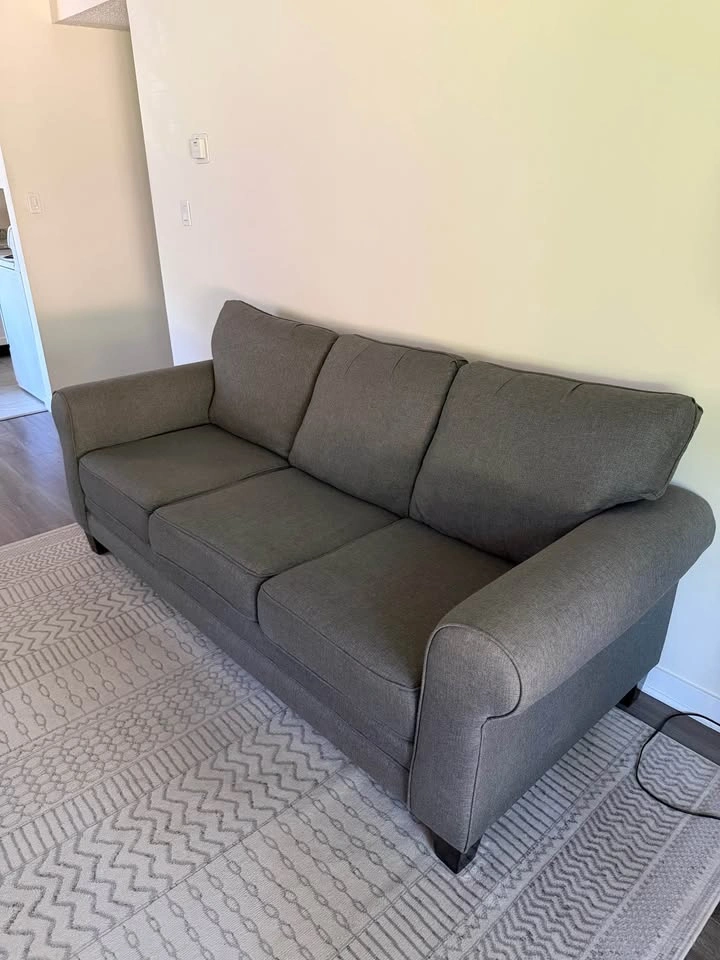 Modern 3-seat grey sofa in excellent condition - photo 2