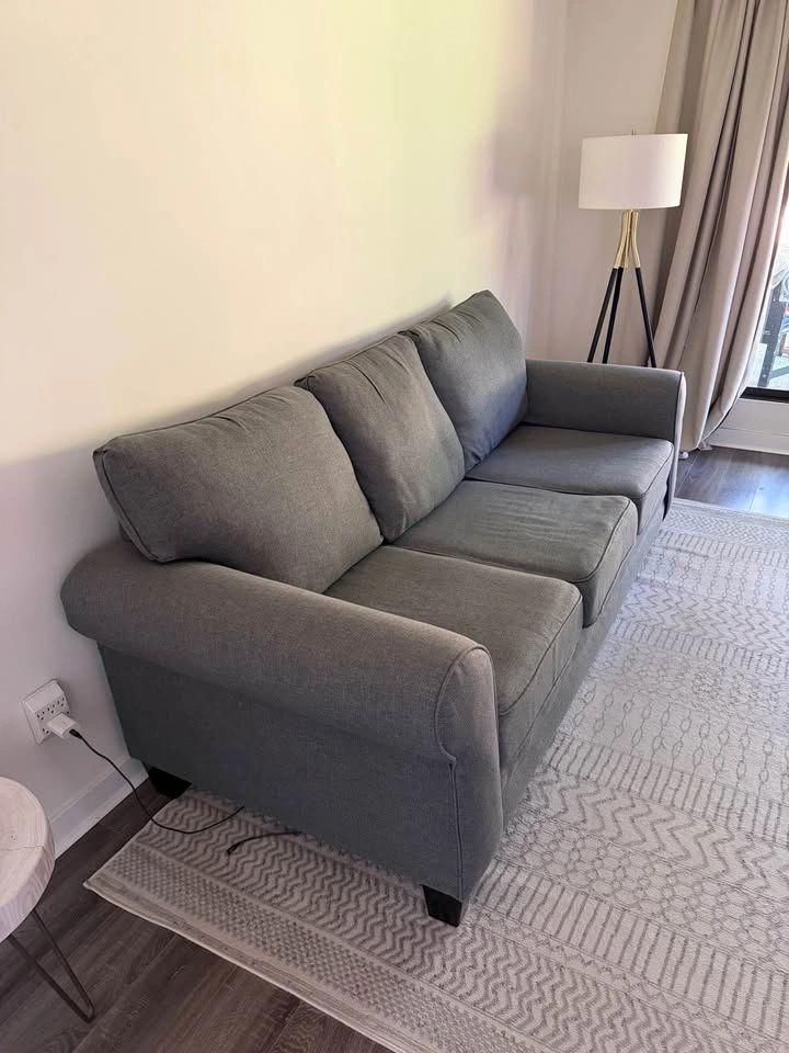 Modern 3-seat grey sofa in excellent condition - photo 3