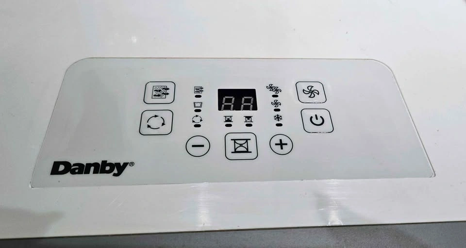 Danby 40 Liter Dehumidifier – Great Condition - photo 2
