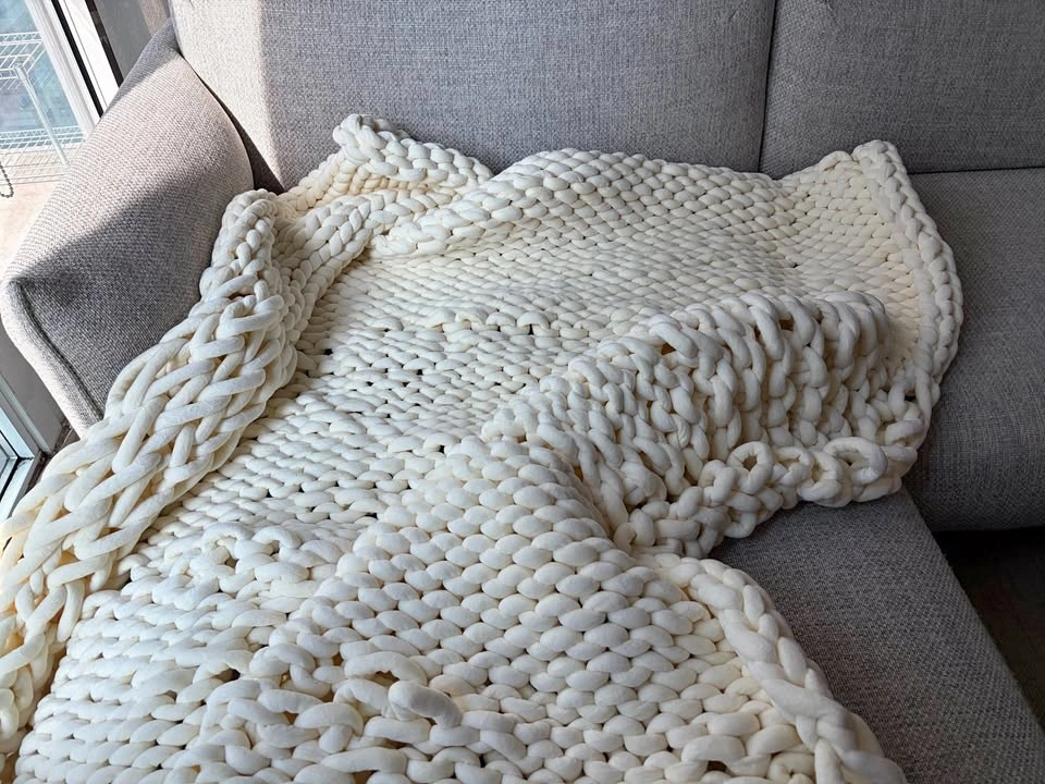 Knitted Weighted Blanket (White, 13lbs)