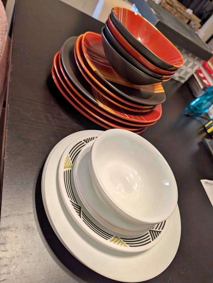 Plates/Bowls for sale