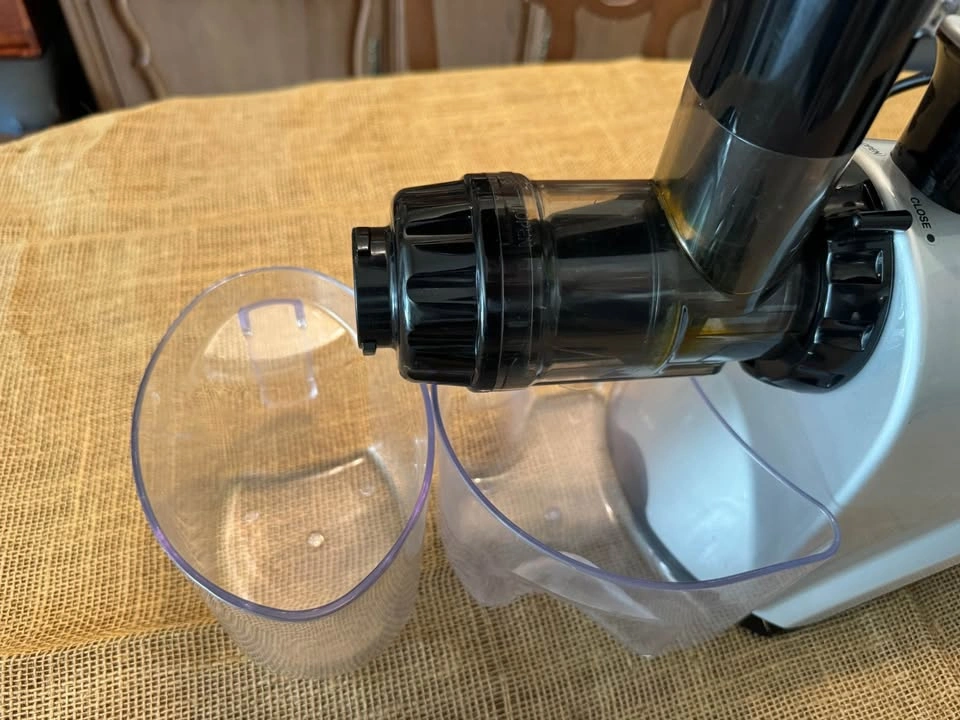 Omega Masticating Juicer - photo 3