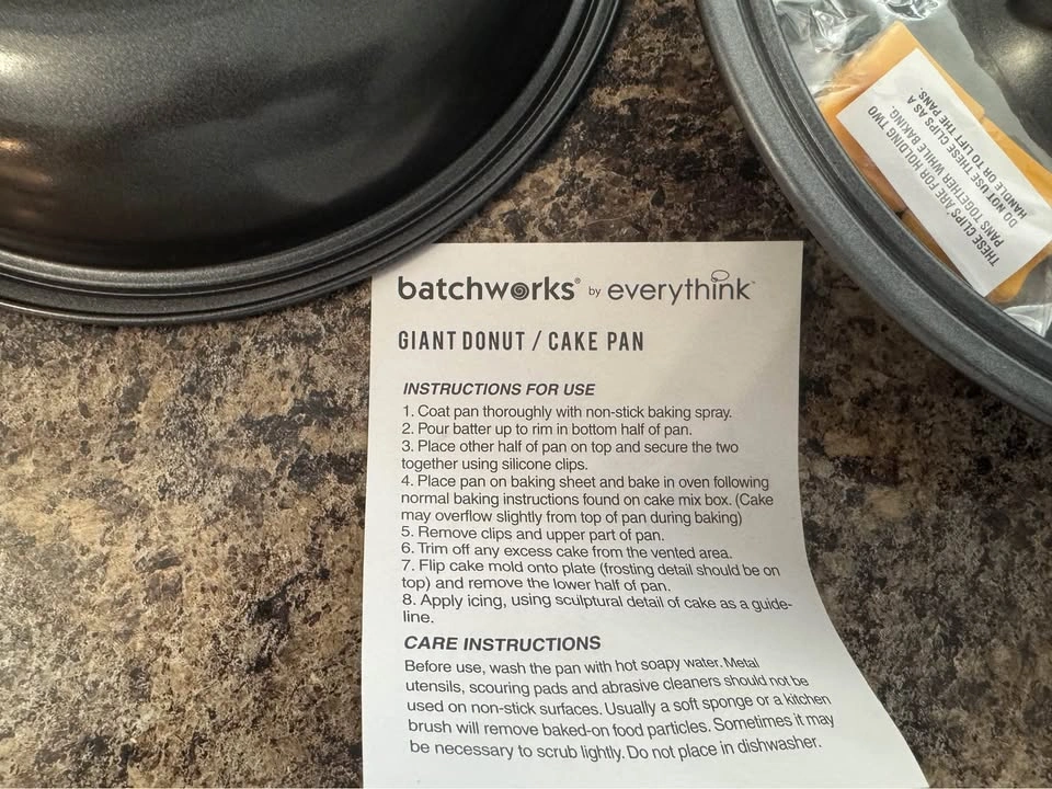 Batchworks by Everythink Giant Donut / Cake Pan - photo 5