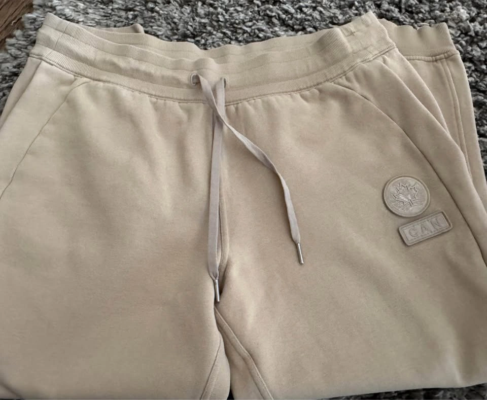 Lululemon Team Canada Olympic Joggers size 14 - photo 2