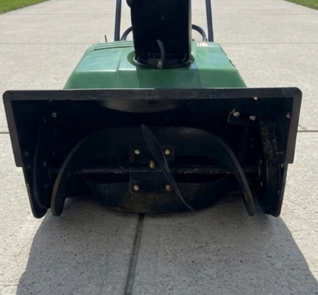John Deere 522E Snowblower HEAVY DUTY - photo 2