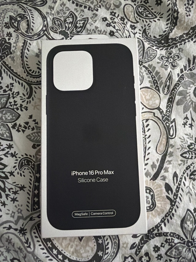 iPhone 16 Pro Max Silicone Case