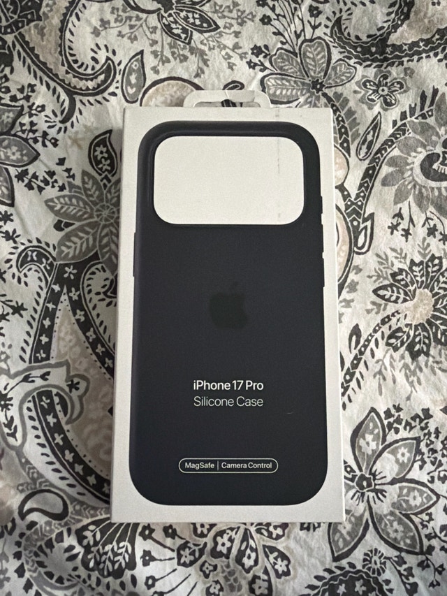 Apple iPhone 17 Pro Silicone Case